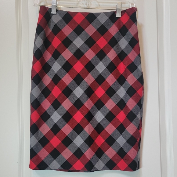 The Limited Dresses & Skirts - RED GRAY BLACK Plaid Pencil Skirt Size 2 Lined from THE LIMITED